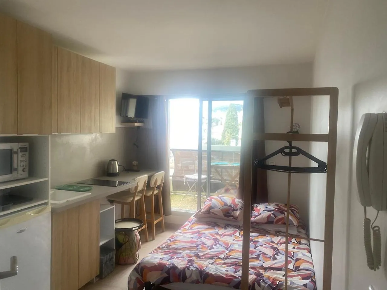 Studio Neuf A Cannes Francja